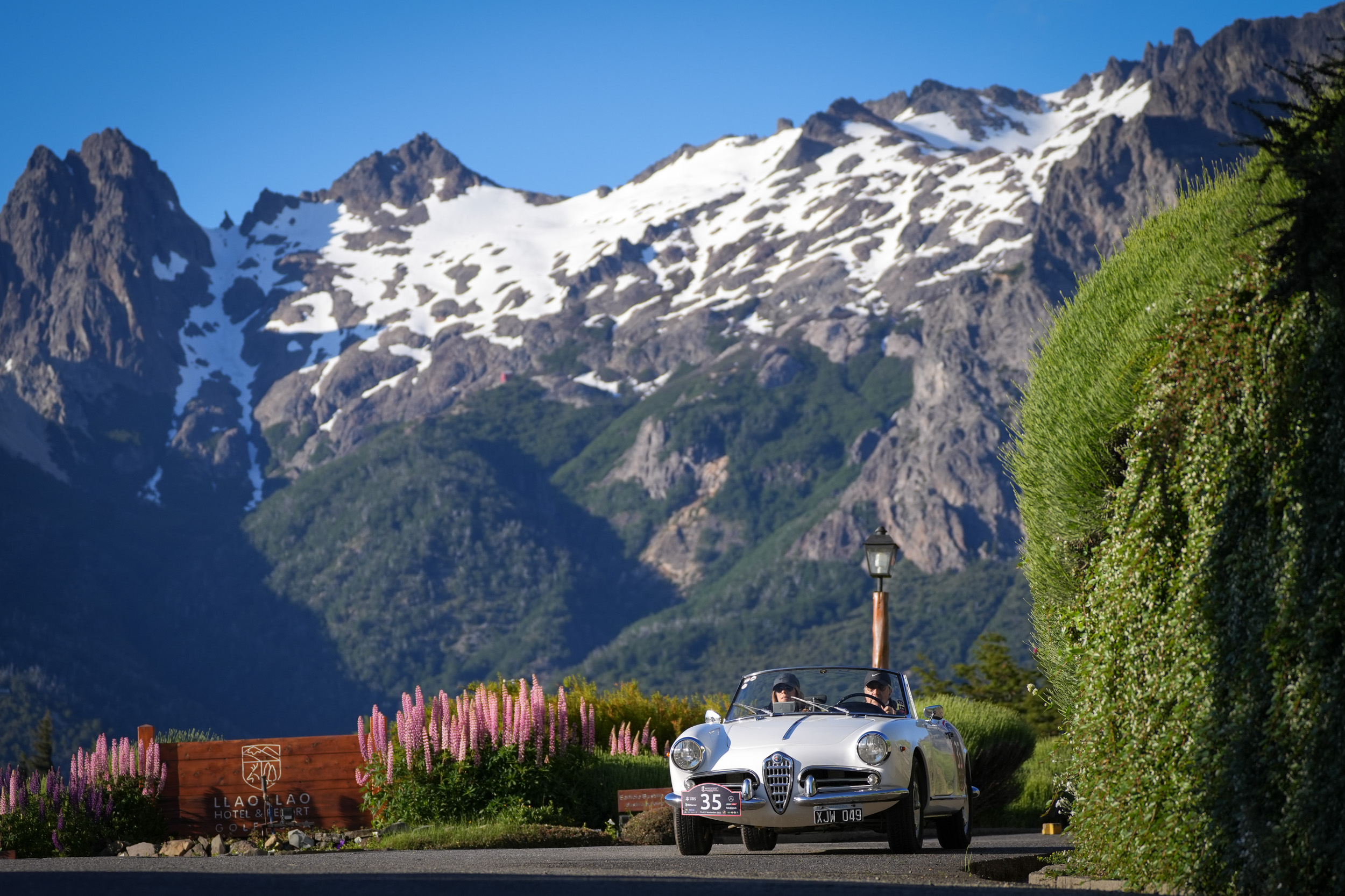 1000 Millas Sport: una carrera de autos clásicos entre lagos y montañas
