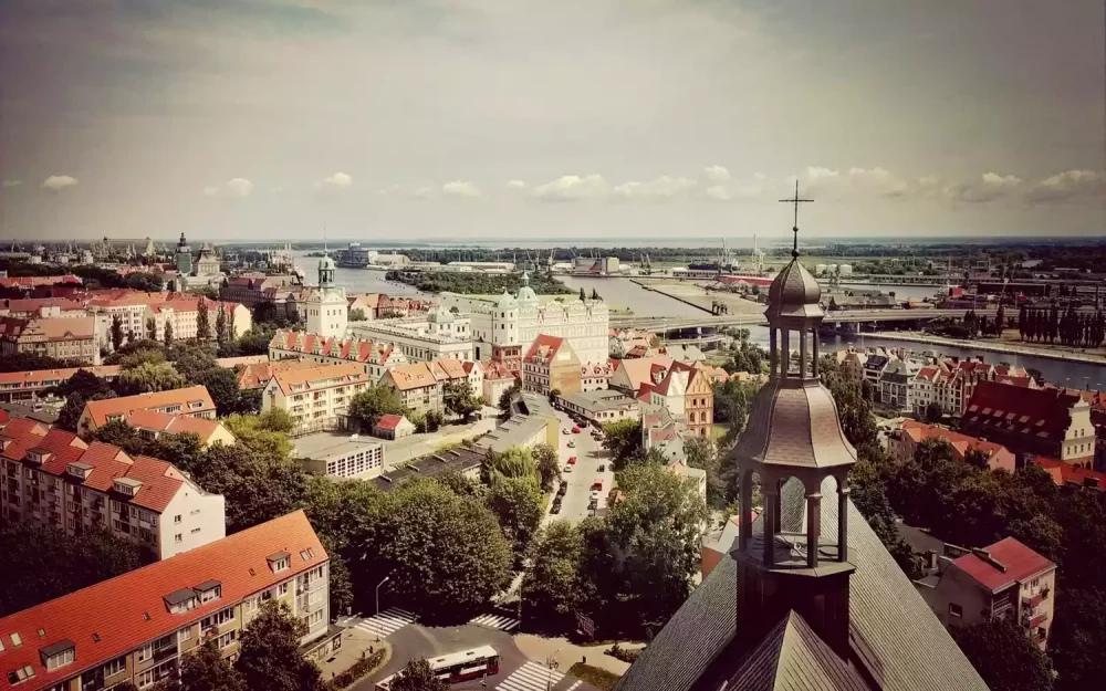 Szczecin-european-DETOUR0316-46f7164e35b14a26921e4b7bb876cd10-1000x625 - 12 excursiones de un día desde 12  ciudades europeas con encanto