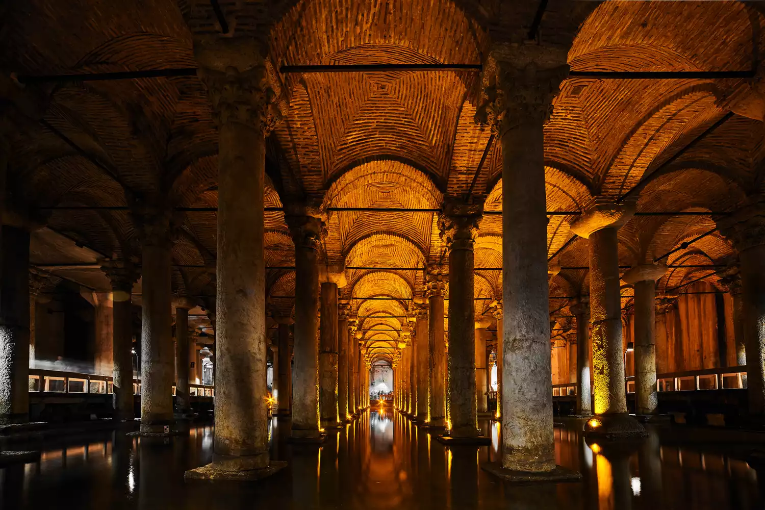 TAL-basilica-cistern-TODOISTANBUL0923-92f2ec3c4eef4e168089acdd5c9a0b75 - Las 25 mejores cosas para hacer en Estambul en un fin de semana