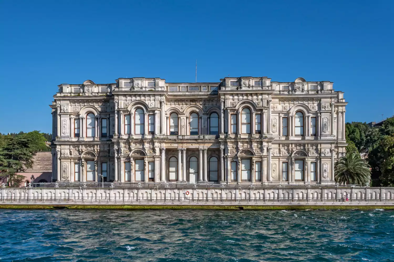 TAL-beylerbeyi-palace-TODOISTANBUL0923-0556ff9f6f4646f3b74581b15b97d430 - Las 25 mejores cosas para hacer en Estambul en un fin de semana