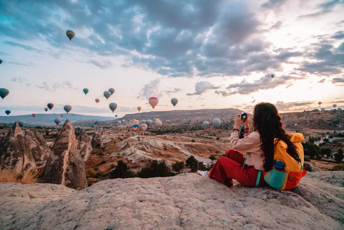 TAL-cappadocia-fall-WHENTURKEY0923-3fa22a19d92a436f9ab0643d45a69fb0-1200x801 - Los mejores momentos para visitar Turquía si quieres disfrutar de un clima agradable, precios más bajos y días de playa
