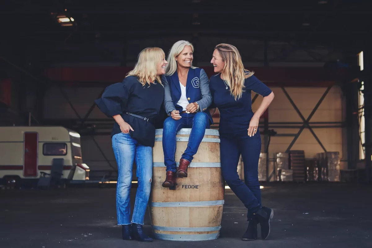 TAL-women-on-a-wine-barrel-ALISTNORWAYWOMEN0723-4ee28141965a475cbe6d2188d0e8af31-1200x800 - Este viaje de 10 días por Noruega celebra a las mujeres empoderadas, desde la fundadora de una destilería hasta la primera en culminar el Everest