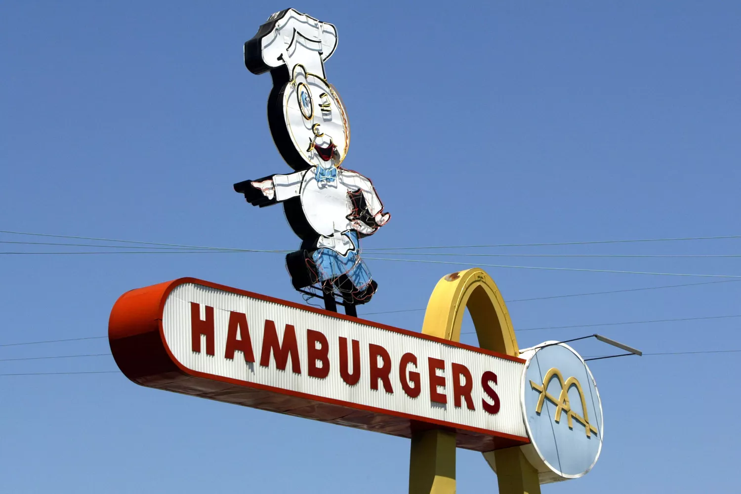 original-mcdonalds-california-ROUTESIXTYSIX0720-da918e3441ce488abf0c32bc5fe43c15 - 16 lugares de la Ruta 66 que merecen una parada en tu próximo ‘road trip’