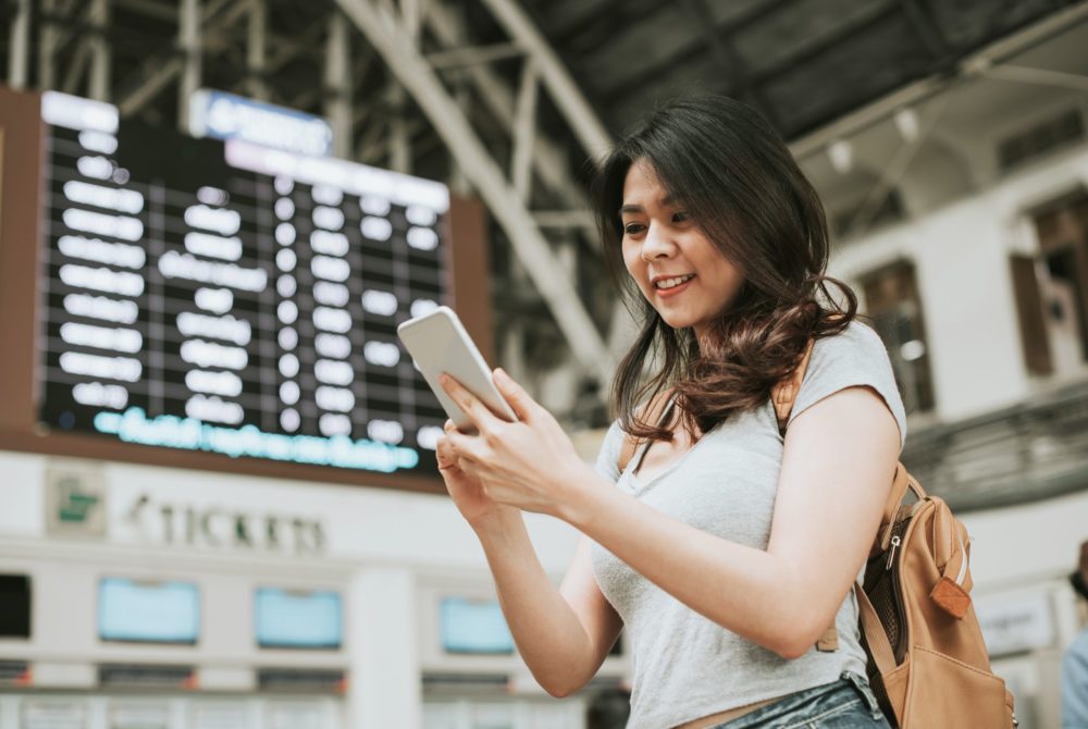 ¿Adiós maletas? Esta aerolínea ofrece rentar ropa a viajeros 