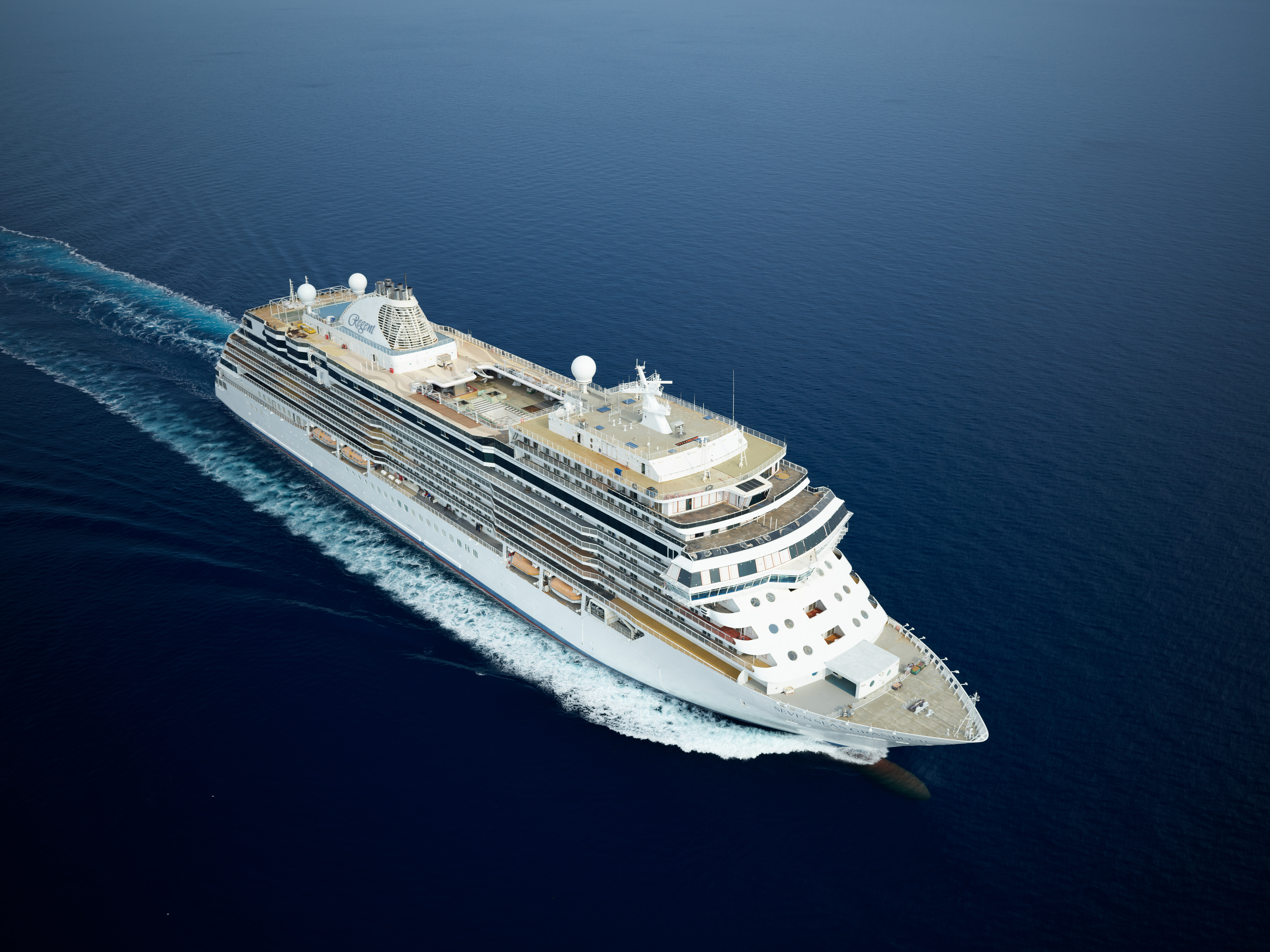 Crucero-Grandeu - Cruceros de lujo para recibir el 2024 en altamar