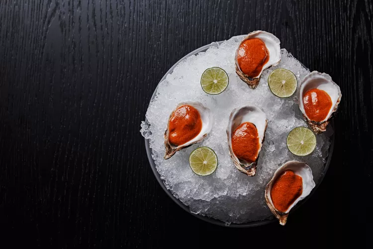 TAL-baha-mar-flushing-style-oysters-BAHAMARCULINRY1123-bef886df7cdb485ca4d9f417bde090d2 - El chef Marcus Samuelsson habla de la inspiración detrás de su nuevo restaurante en NY y del futuro de la industria alimentaria