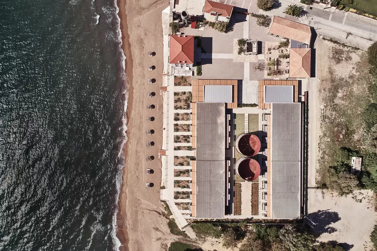 Esta bodega abandonada en la península del Peloponeso es ahora un resort de lujo