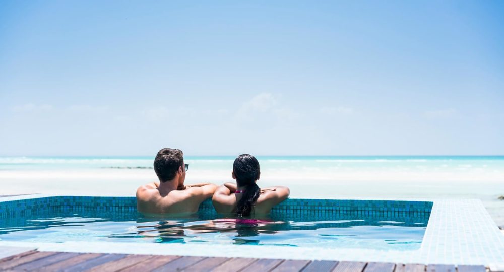 anantara_medjumbe_mozambique_villa_plungepool_lifestyle_01_1920x1037-1-1000x540 - 5 islas inesperadas donde a todos nos gustaría naufragar