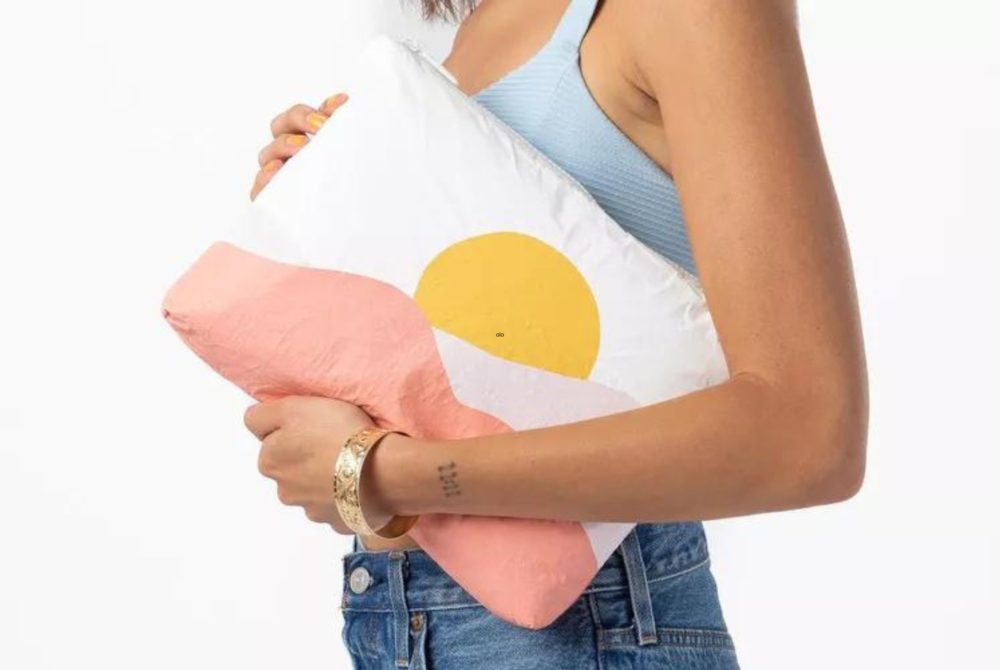 bolso-aloha-1000x670 - Travel Tuesday es el nuevo Cyber Monday. ¡Aprovecha estas 10 ofertas para viajeros!