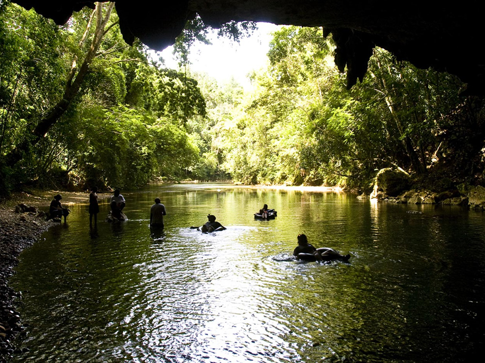 cave-tubing-ziplining-at-ka-ana-resort-san-ignacio-cayo - Conoce la identidad de Belice a través de dos resorts de lujo bohemio 
