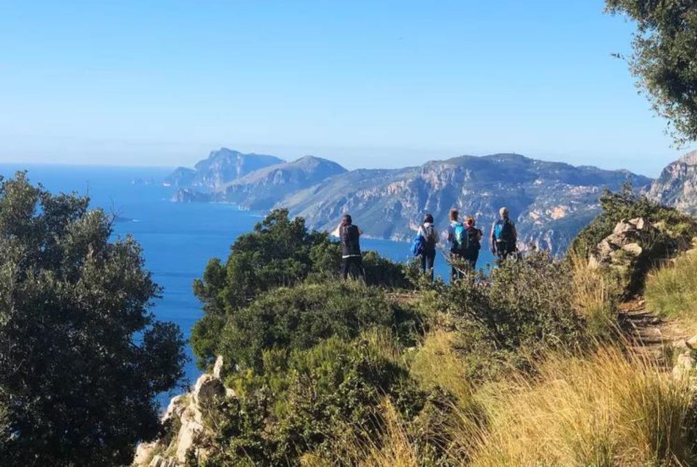 costa-amalfitana-1000x670 - Los mejores lugares para visitar en Italia cada mes, según una experta en viajes de lujo