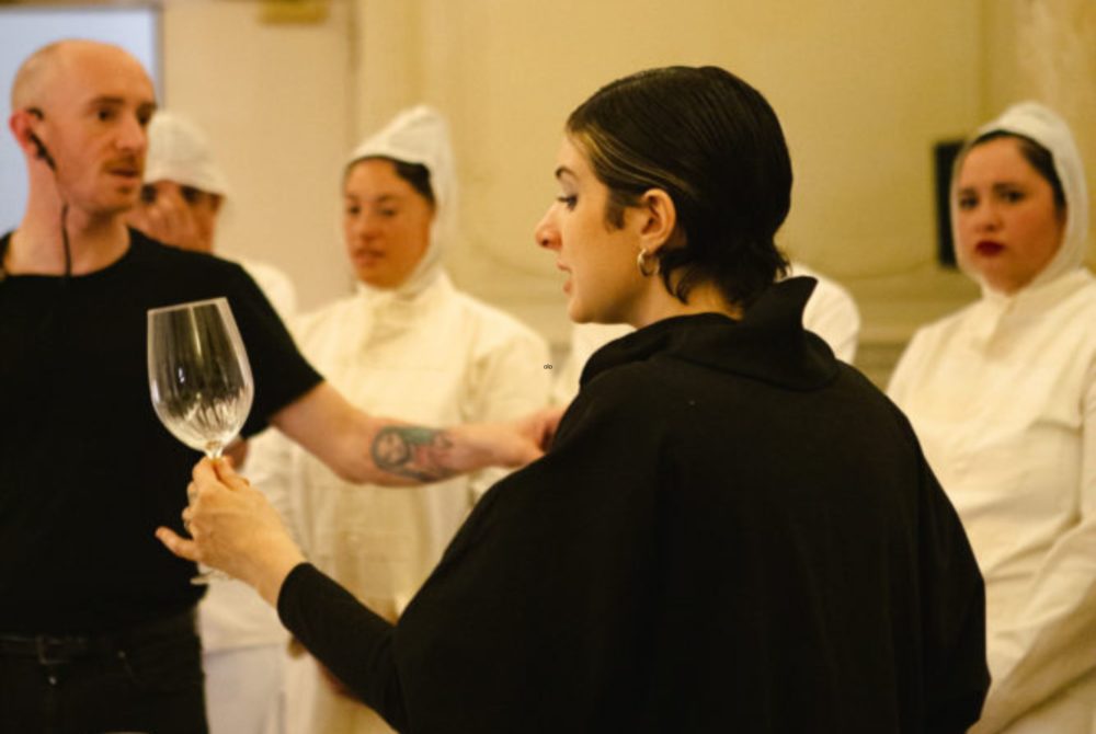 Olivia Saal: la narradora omnisciente detrás de los banquetes más vanguardistas