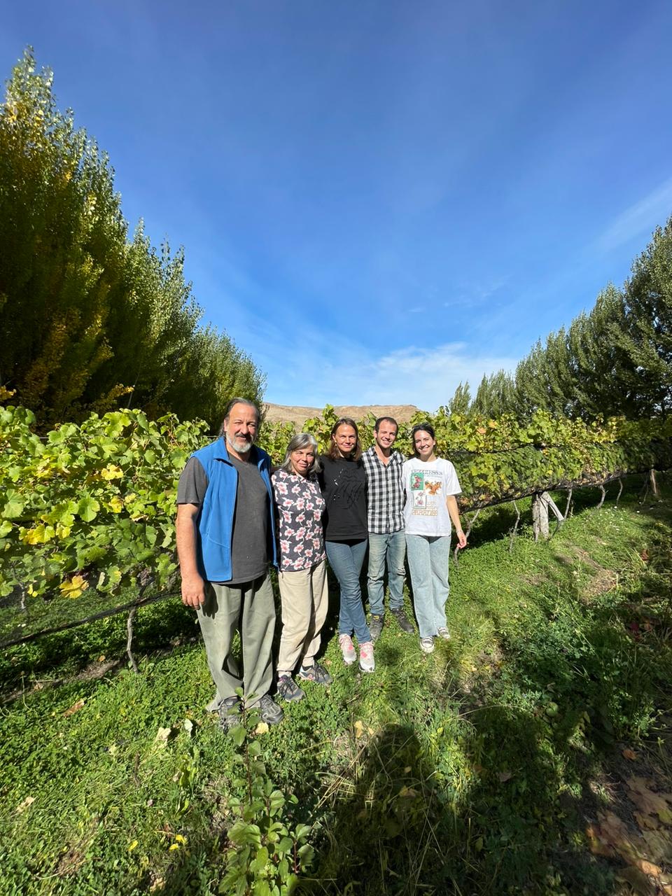 Guiados por cielos patagónicos: el descubrimiento de una nueva localidad vitivinícola en Argentina