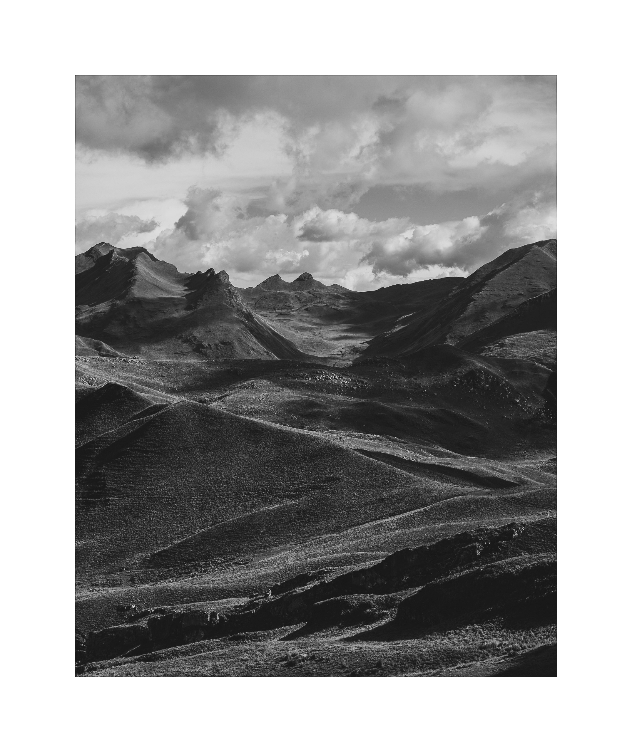 Los-Valles-de-Las-Piedras-cansadas-02-2 - En los Valles de las Piedras Cansadas, por Antonio Sorrentino