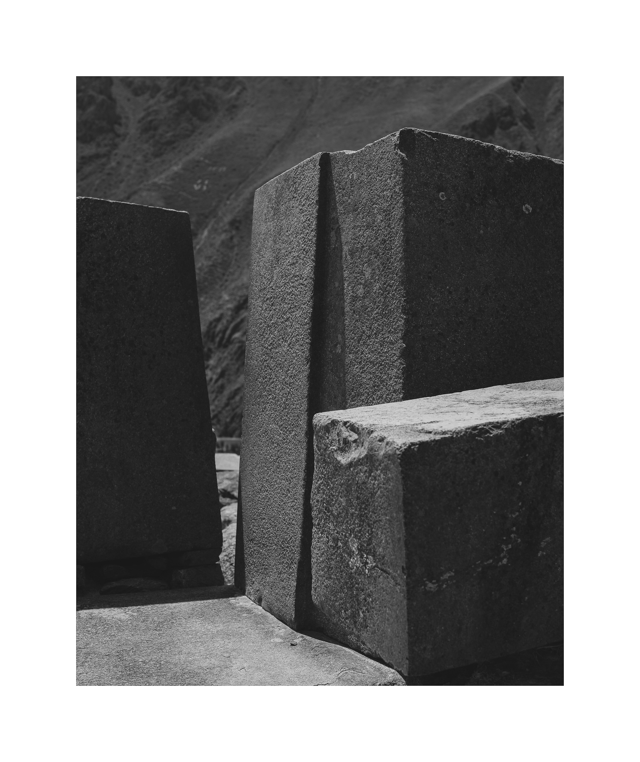 Los-Valles-de-Las-Piedras-cansadas-04-2 - En los Valles de las Piedras Cansadas, por Antonio Sorrentino