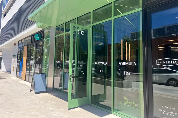 TAL-formula-fig-los-angeles-SYCAMOREDISTRICT1223-4678a8909d824d1688a15a9096e66a1a - Esta es la calle más genial de Los Ángeles, con galerías de arte vanguardistas, restaurantes imperdibles y tiendas excelentes