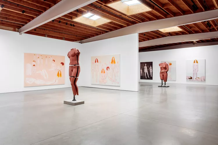 TAL-jeffrey-deitch-gallery-los-angeles-SYCAMOREDISTRICT1223-8043619ec2974034b39445439a8572a7 - Esta es la calle más genial de Los Ángeles, con galerías de arte vanguardistas, restaurantes imperdibles y tiendas excelentes