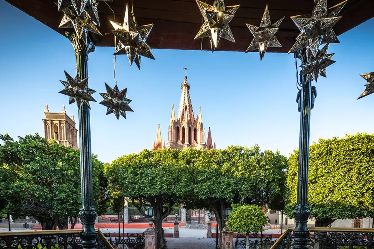 TAL-san-miguel-de-allende-RETIREMX1123-ea564f42a9f84a6e84745a5722565ed4 - Lugares para jubilarse en México, estos son los 9 mejores
