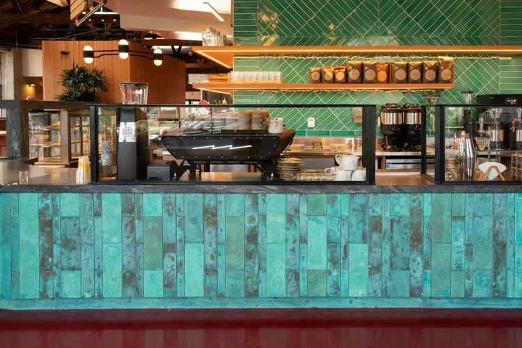 TAL-sightglass-coffee-los-angeles-SYCAMOREDISTRICT1223-949412dd43834ab998dae5c6321ef7b4 - Esta es la calle más genial de Los Ángeles, con galerías de arte vanguardistas, restaurantes imperdibles y tiendas excelentes