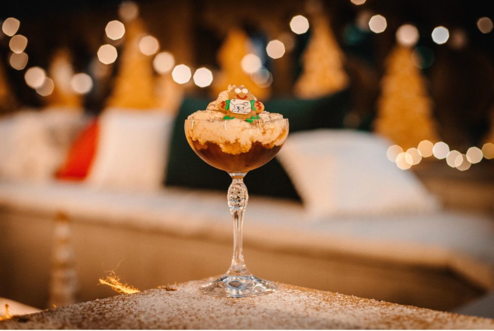 coctel-navideno-1000x670 - Gingerbread House: cocteles navideños en un speakeasy en CDMX