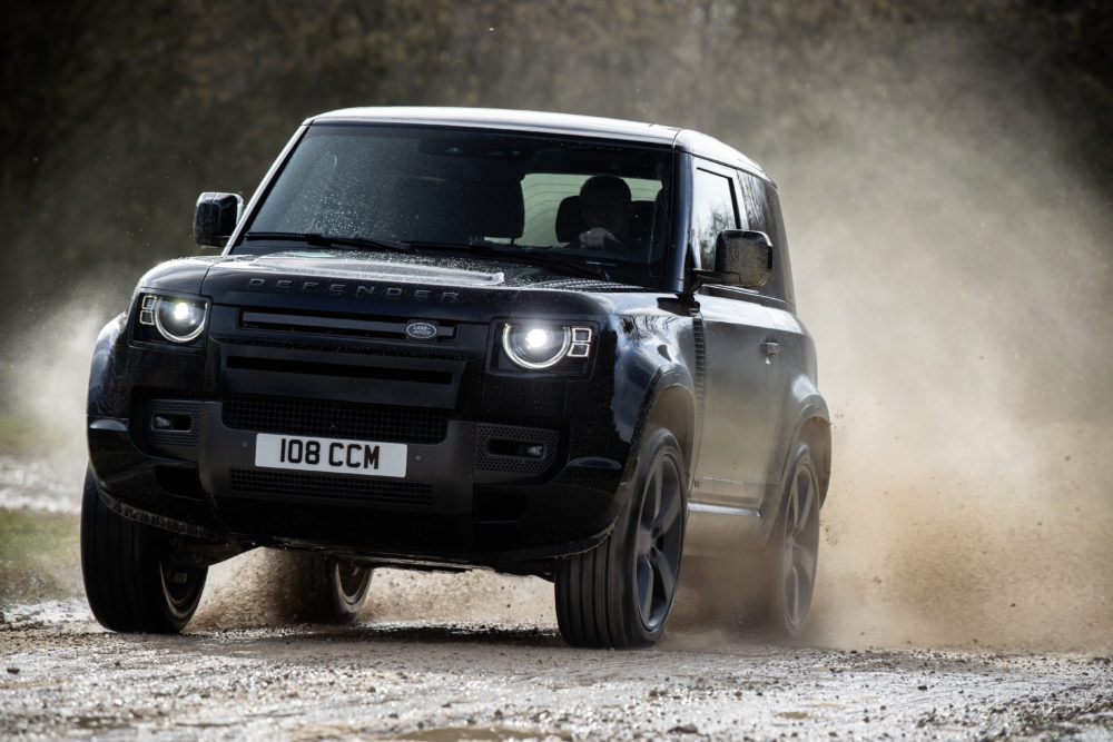 defender-1000x667 - Defender V8: el vehículo más potente de su categoría para llevarte a todos lados