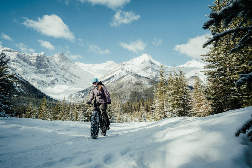 fat-biking-1000x667 - 5 emocionantes aventuras invernales en el lado oeste de Canadá