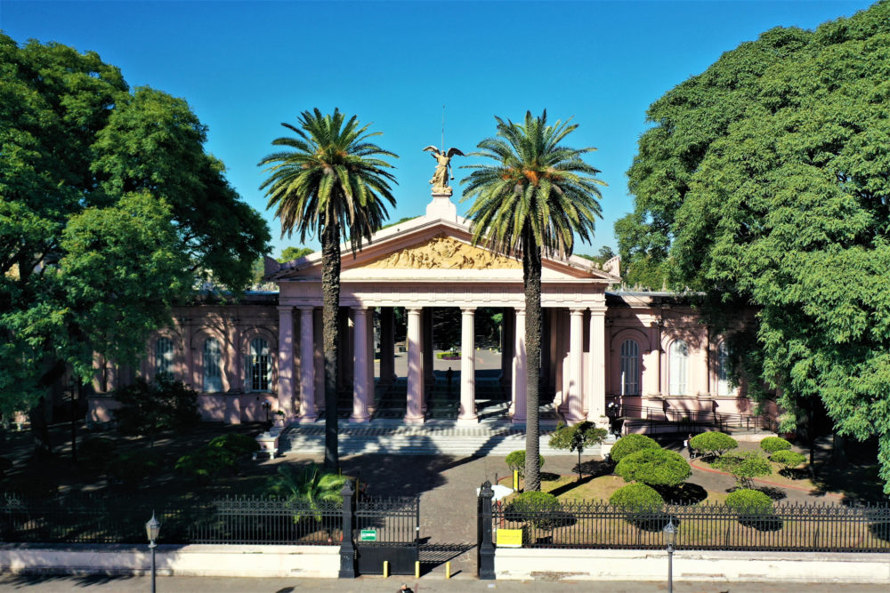 iStock-1392975277-1000x667 - Guía de barrios porteños: qué hacer en Chacarita