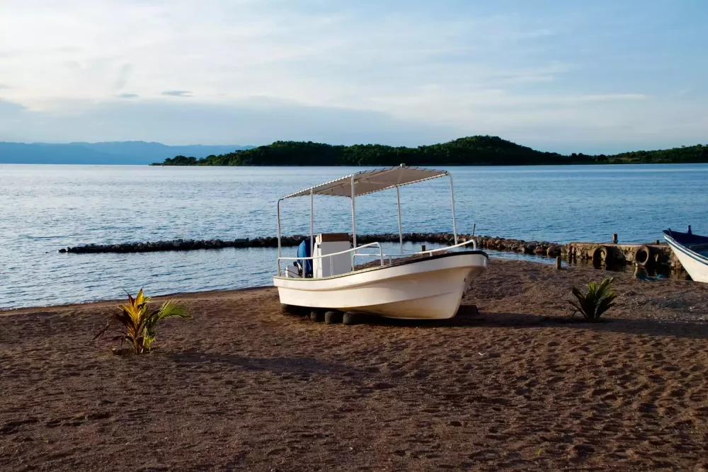 lake-tanganyika-1000x667 - He trabajado en viajes de safari por más de 20 años: estos son los 4 Parques Nacionales en Tanzania a los que envío a los viajeros