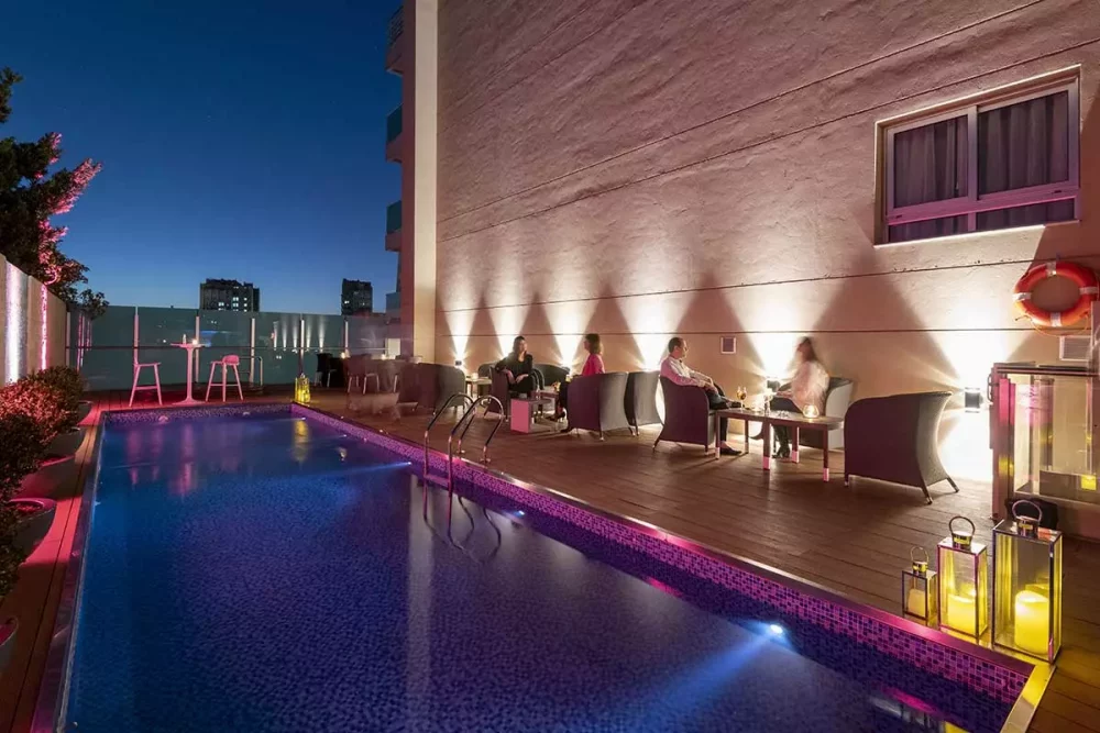 palladio_hotel_mgallery_piscina-1000x667 - ¿Verano en Buenos Aires? Visita estos hoteles con piscina