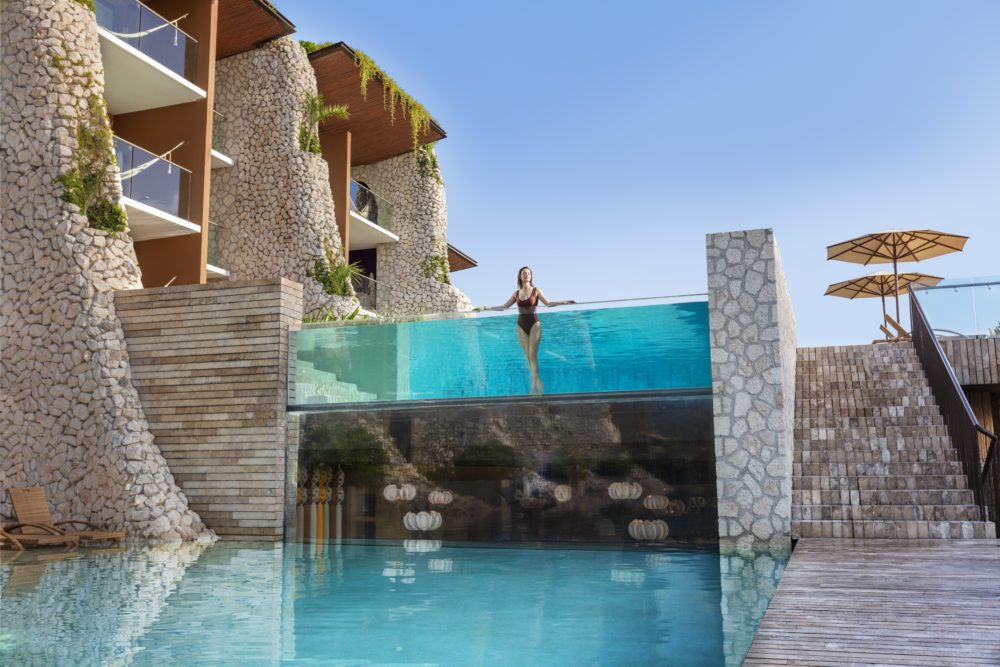 ALBERCA-1000x667 - Xcaret, un destino con posibilidades infinitas