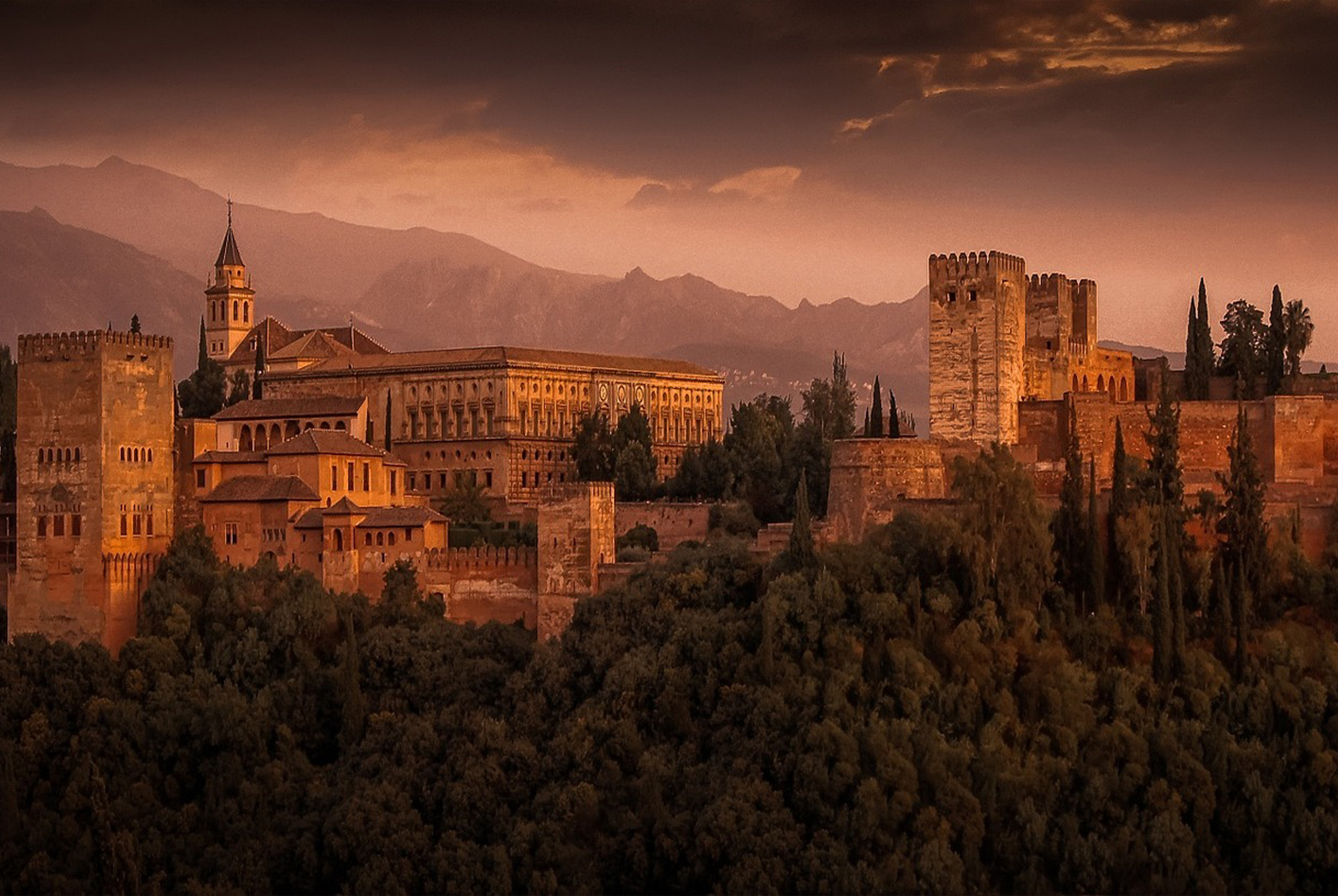 Guía de viaje: 5 lugares fantásticos para conocer en Granada
