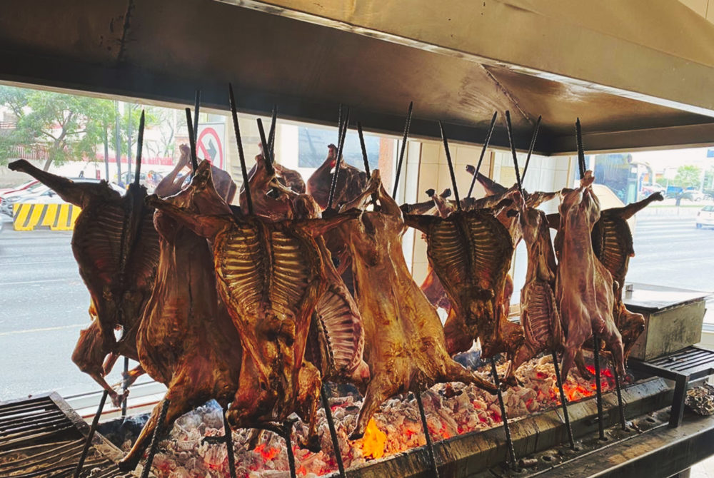 Carne-AL-Pastor-1000x670 - El hermoso Pueblo Mágico que defendió la soberanía nacional y es el mejor lugar para comer cabrito al pastor