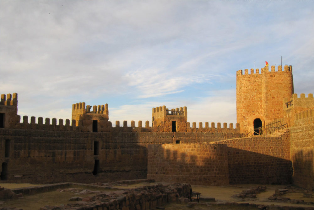 Castillo-Burgalimar-1000x670 - El castillo más antiguo de España está a 40 minutos de Jaén y es uno de los más bonitos que verás