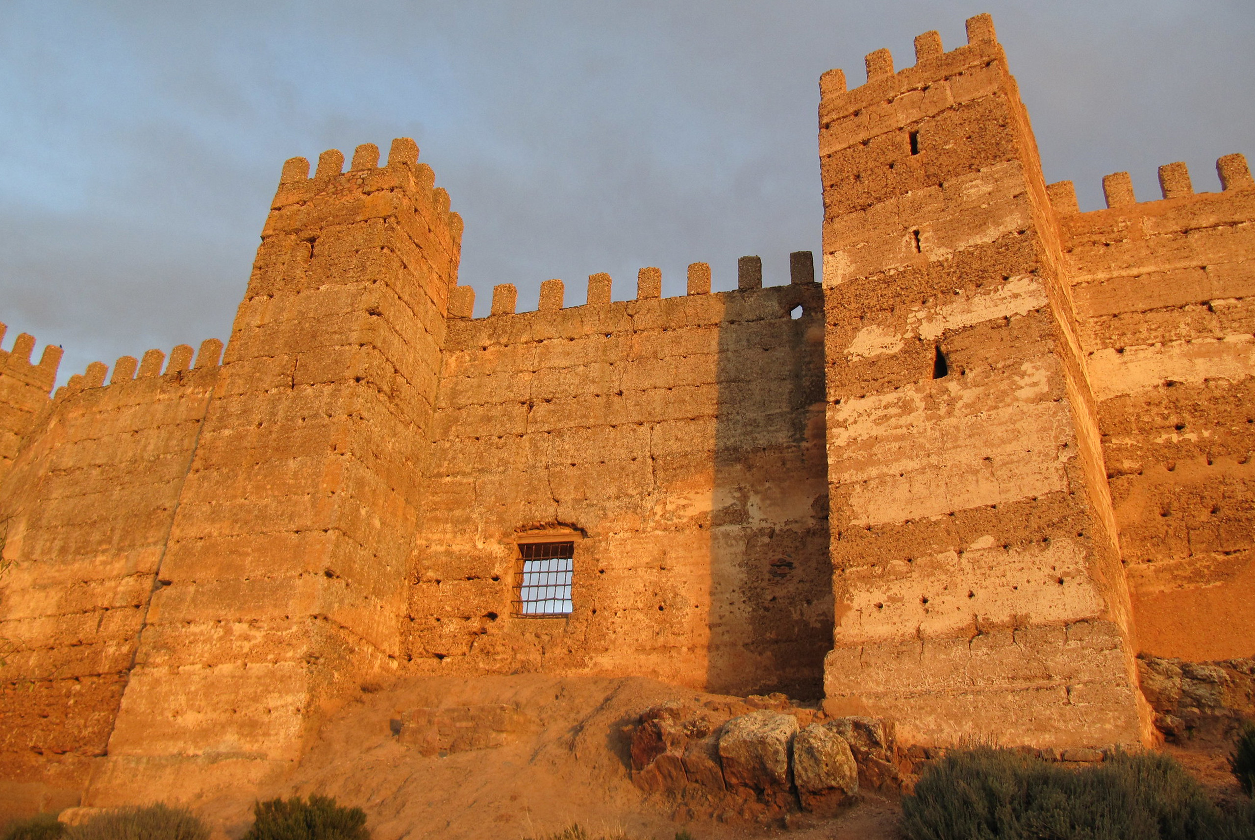 El castillo más antiguo de España está a 40 minutos de Jaén y es uno de los más bonitos que verás