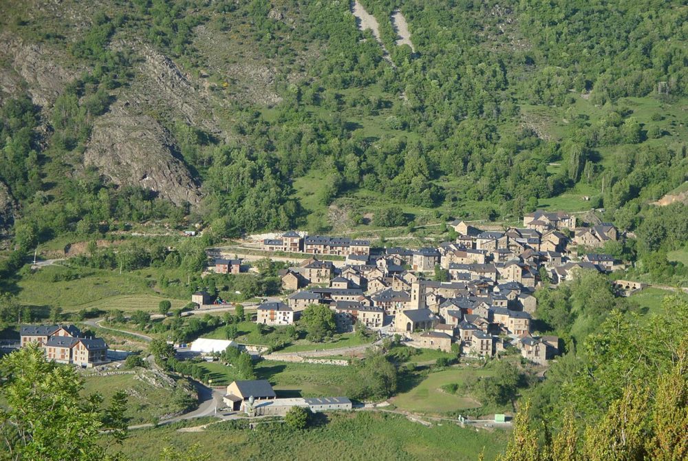 Durro-pueblo-espana-1000x670 - Los 5 nuevos Pueblos Más Bonitos de España en 2024