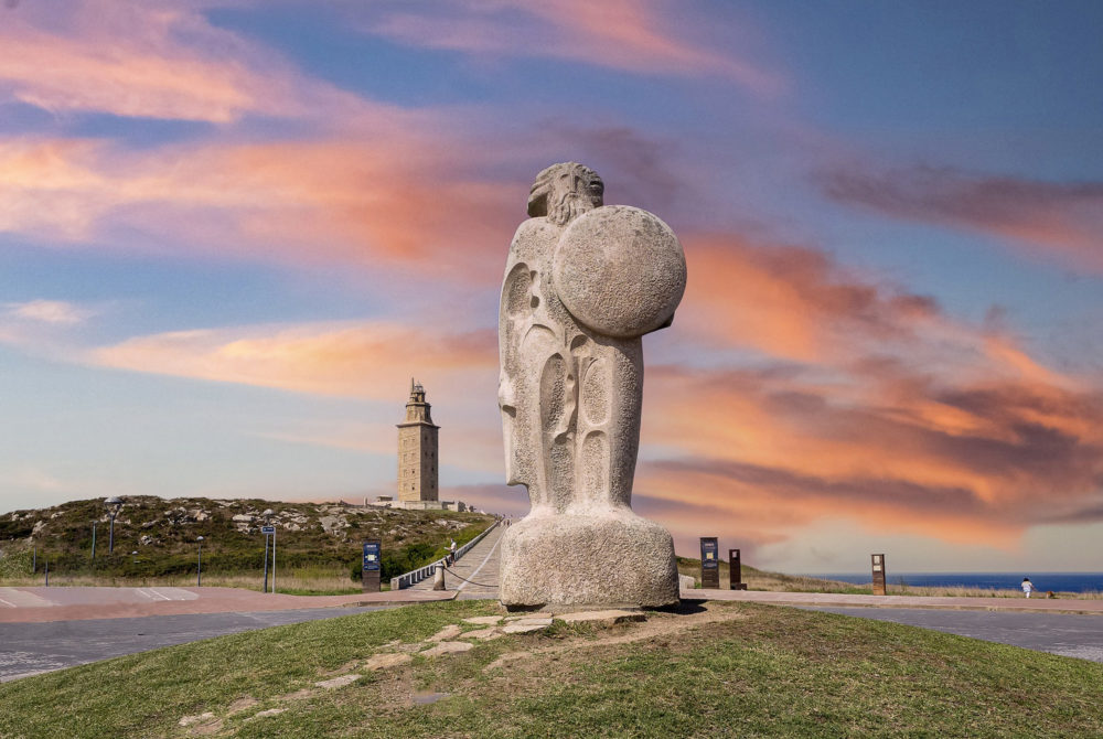 Escultura-A-Coruna-1000x670 - Guía de viaje: 4 lugares imperdibles de Galicia que te impactarán