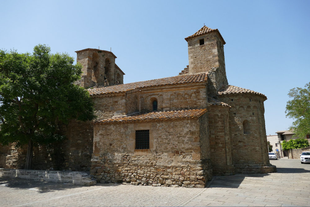 Iglesia-Sant-Pere-Cataluna-1000x670 - Guía de viaje: 7 lugares imperdibles de Barcelona