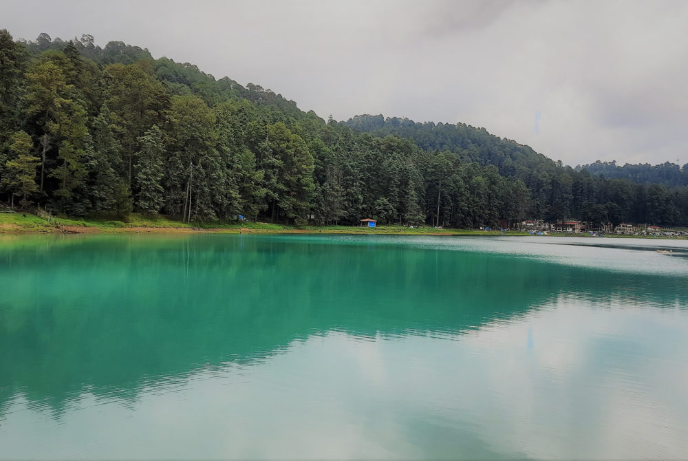 La preciosa laguna que parece de cuento y está a 1 hora y media de Morelia