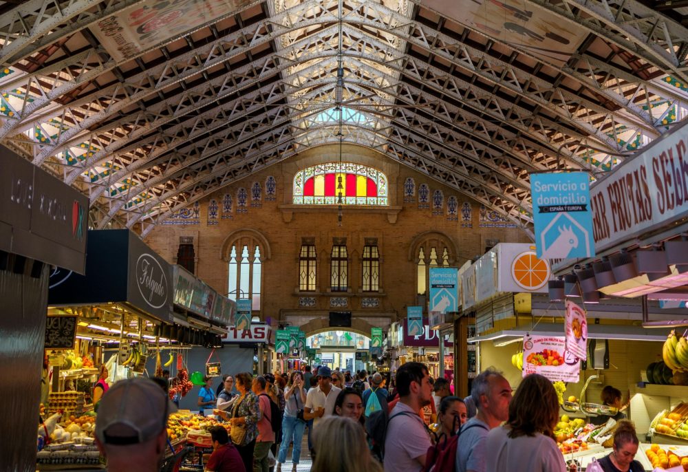 Mercado-Colon-Valencia-Por-Dentro-1000x686 - Estos son los 5 destinos más elegidos para unas vacaciones en España