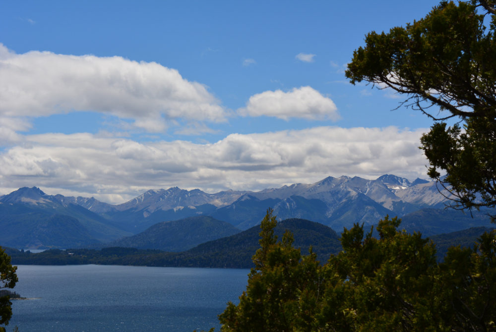 Nahuel-Huapi-1000x670 - Las mejores rutas para hacer senderismo en Argentina