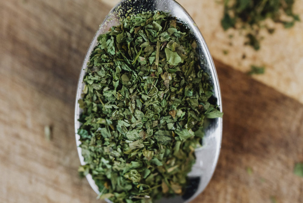 Oregano2-1000x670 - El pueblo mexicano elegido entre los más bonitos por la Organización Mundial del Turismo que es la capital del orégano y se destaca por su gastronomía