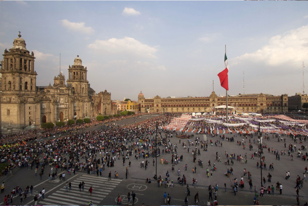 Panoramica-Desfile-Mexico-1000x670 - Días festivos 2024: este es el calendario oficial de los feriados de México