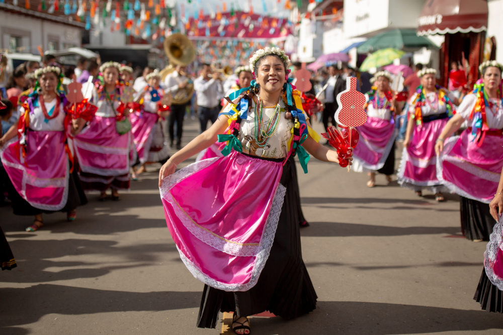 Paracho-mexico-guitarra-pueblo-magico-1000x667 - Pueblos Mágicos de Michoacán: dónde están ubicados y cómo visitarlos