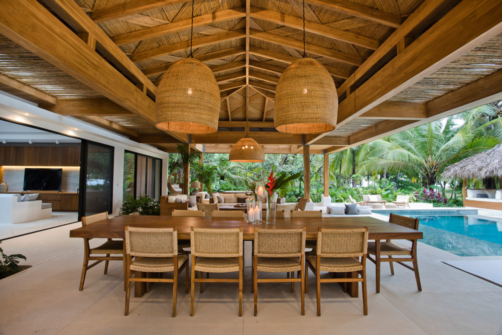 Pasha-Beachfront-Costa-Rica-dinning-room-1000x667 - Este hotel de lujo en Costa Rica está ubicado en una de las 5 Zonas Azules del mundo