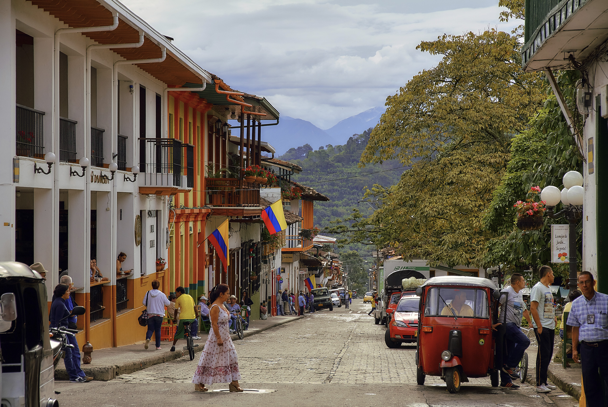 Es uno de los pueblitos más hermosos de Colombia que te enamorará con sus vibrantes colores y flores
