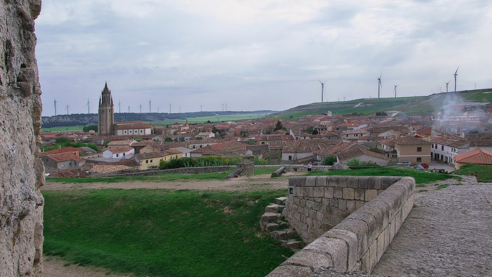 Pueblo-espana-Ampudia-1000x563 - Los 5 nuevos Pueblos Más Bonitos de España en 2024