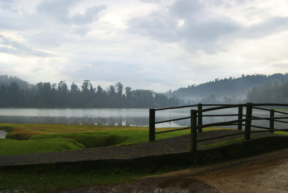 Puente-En-Laguna-Larga-1000x670 - La preciosa laguna que parece de cuento y está a 1 hora y media de Morelia