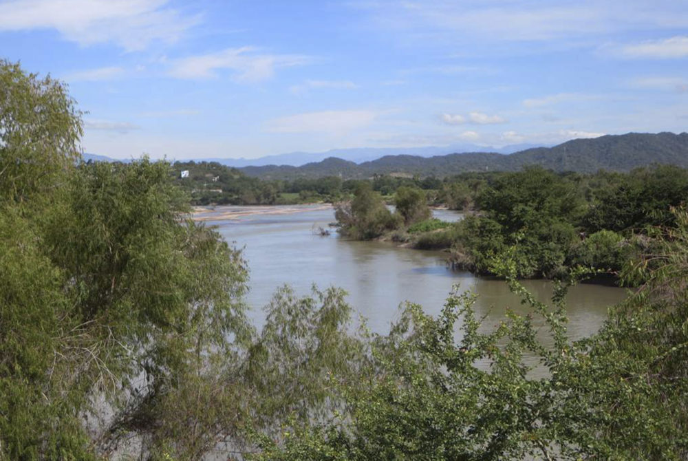 Rio-Sinaloa-1000x670 - Este Pueblo Mágico es uno de los destinos más hermosos de Sinaloa y tiene lagunas y esteros únicos