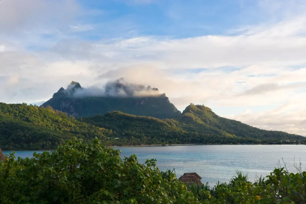 TAL-bora-bora-landscape-1000x667 - Los mejores momentos para visitar Bora Bora por buen clima, precios más bajos e increíble observación de ballenas