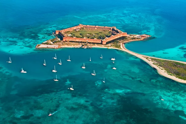 TAL-fort-jefferson-dry-tortugas-DRYTORTUGAS0224-d26547de72be4639b44f9e53daacb577 - Este parque nacional de Florida es uno de los menos visitados y más bellos de EE.UU., y acampé ahí para ver su cielo nocturno increíblemente despejado